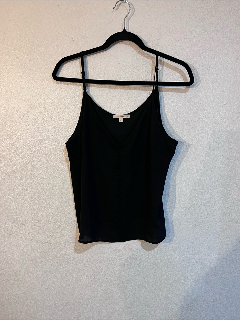 Le Lis Womens Large Black V-Neck Button Front Cami Tank Top